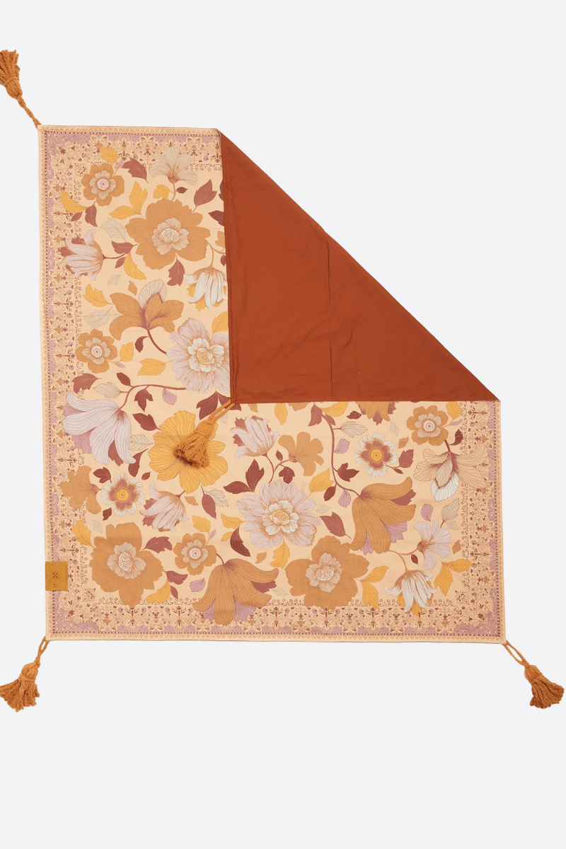 Grande Fleur Picnic Rug - Dawn