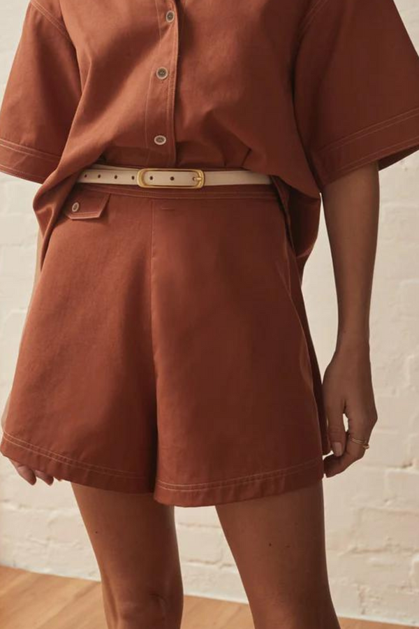 The Nia short