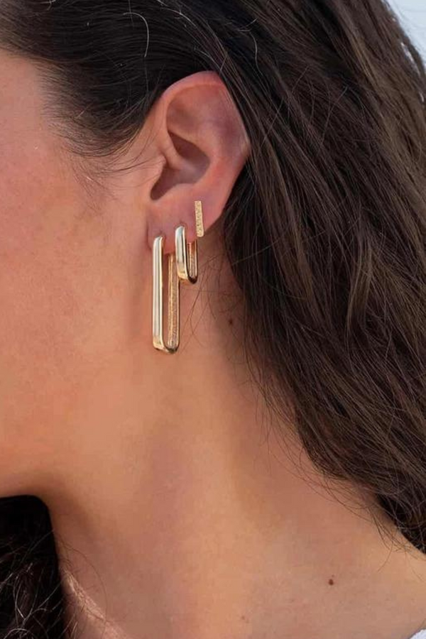 Balance Huggie Earrings - Gold